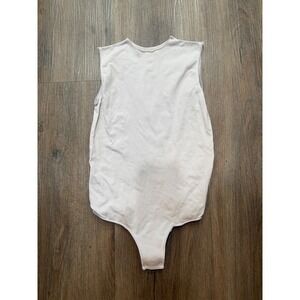 SKIMS Fits Everybody Scoop Neck Sleeveless Thong Bodysuit Light Beige XXS XS